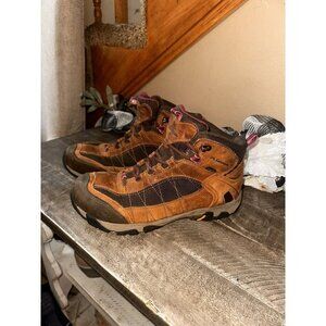 Kathmandu Mornington NGX Women's US Size 9.5 Vibram Brown Hiking Boots